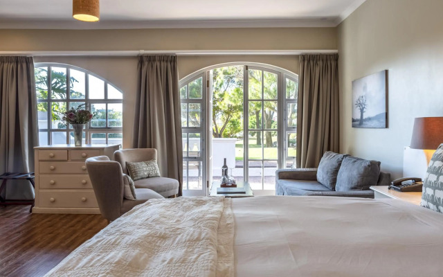 Whale Rock Luxury Lodge
