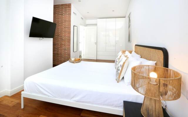 Green Faro Modern Duplex With A Bliss Terrace