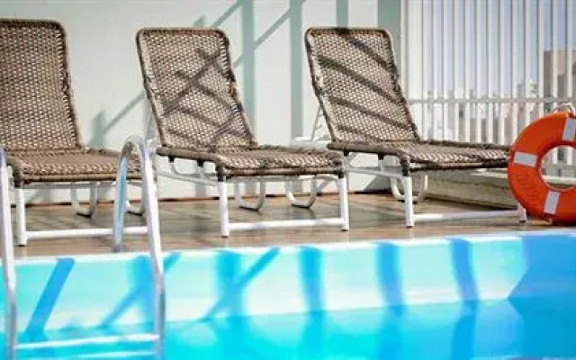 Cezanne Plaza Apart Hotel