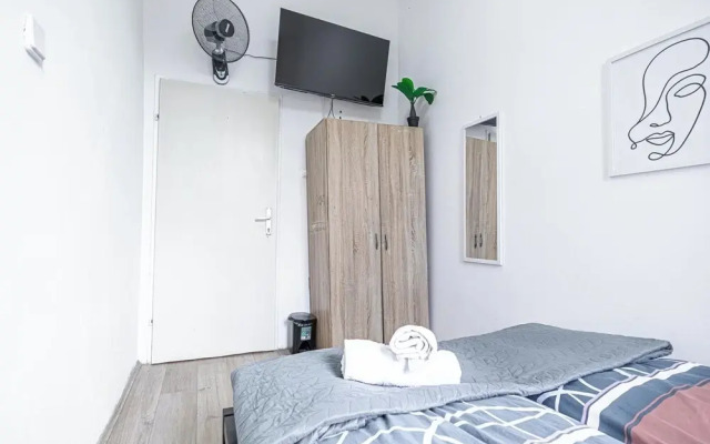 Cozy Room Shared Apt Millennium Tower
