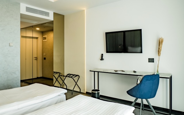 Union Plaza Hotel