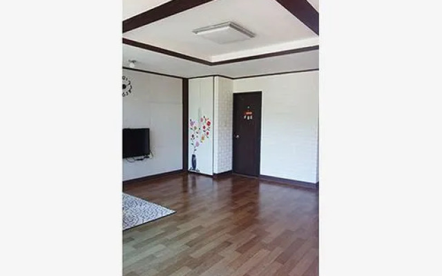 Nami Island Starry Glow Pension