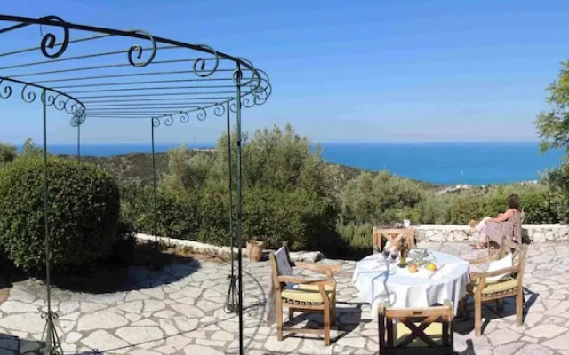 Villa Olea - Agios Nikitas Villas