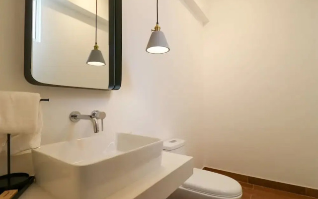 Elegant 3BR Duplex With Balcony in Miraflores
