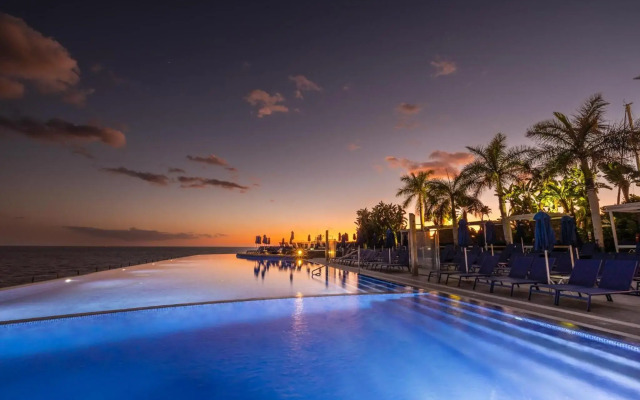 Marina Suites