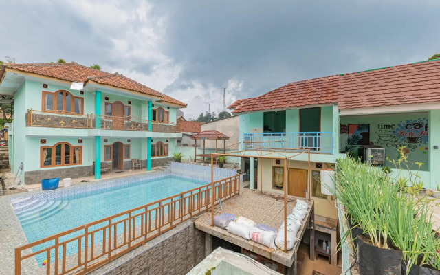 OYO 3879 Villa Sari Intan