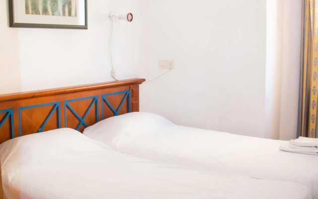 Apartamentos Monac Beach