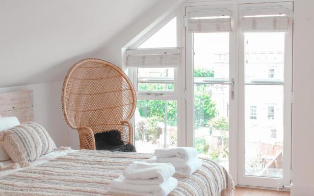 East Street Beach House - luxury living by the sea