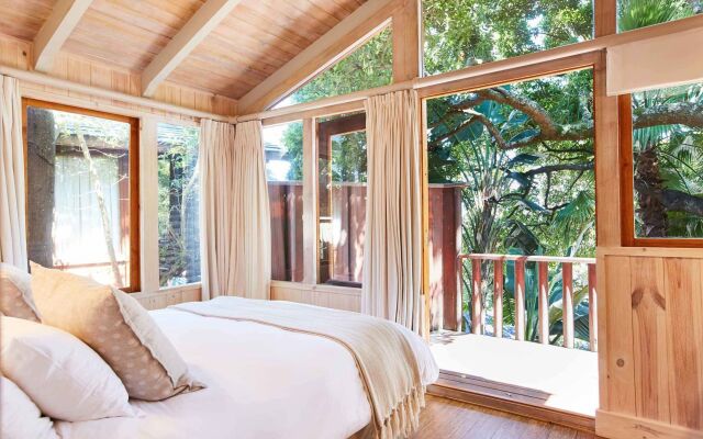 Under Milkwood Resort