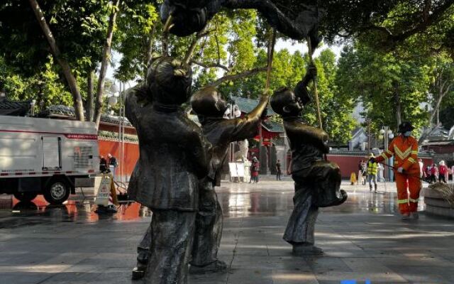 Yunduo Apartment (Foshan Zumiao Zhangye Culture Square)