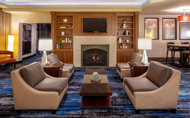 DoubleTree Suites by Hilton Hotel Minneapolis
