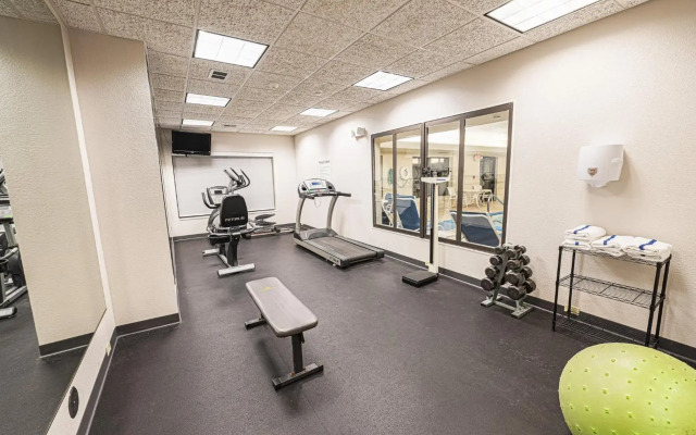 Holiday Inn Express Hotel & Suites East Lansing by IHG