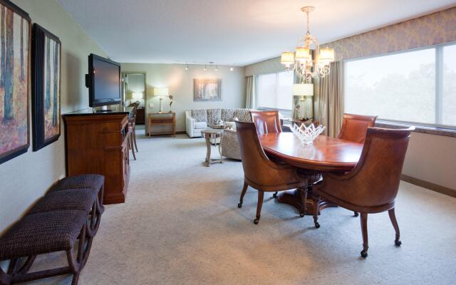 Crowne Plaza Minneapolis West by IHG