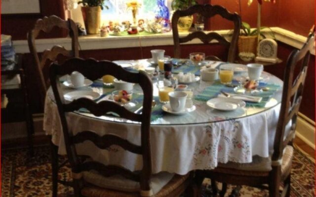Hargrave House B & B