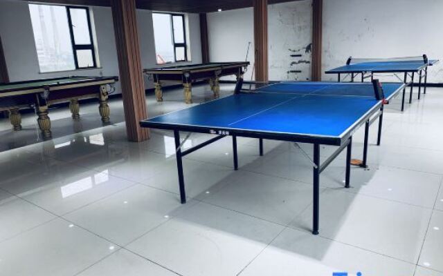 Xinyuan Business Hotel