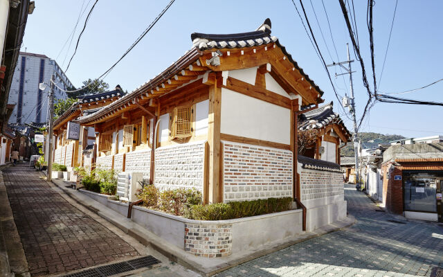 Hanok 24 guesthouse Gyeongbokgung