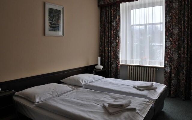 Hotel Labut