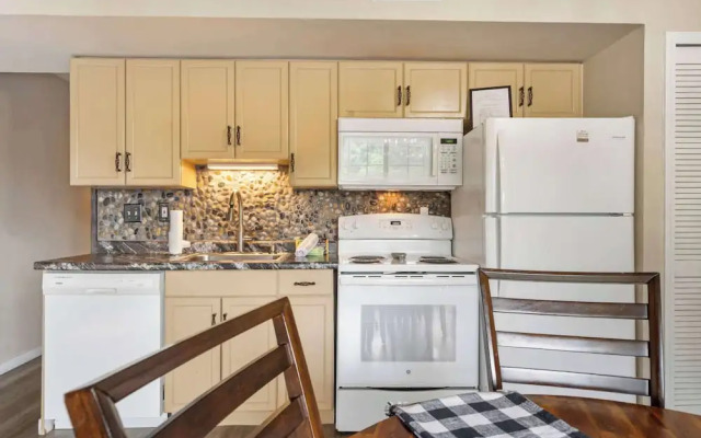 Nautical Nest on Taneycomo