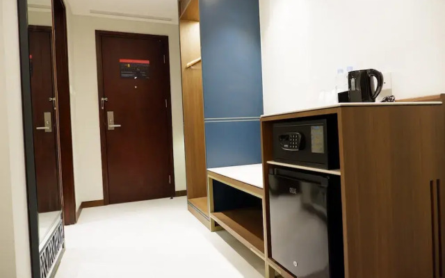Grand Anara Airport Hotel