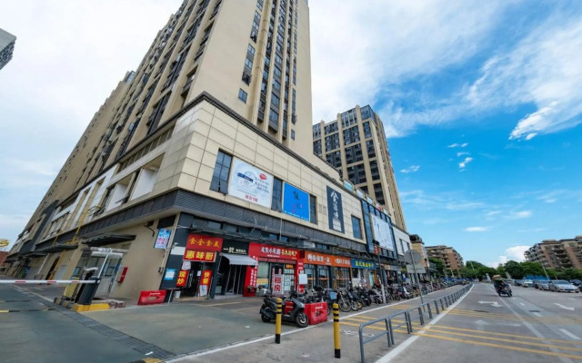 Manfei Apartment (Foshan Nanhai Baide Plaza Shop)