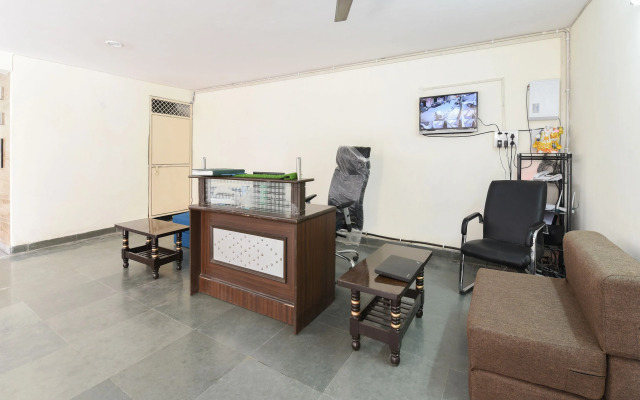 OYO 22394 Club Residency