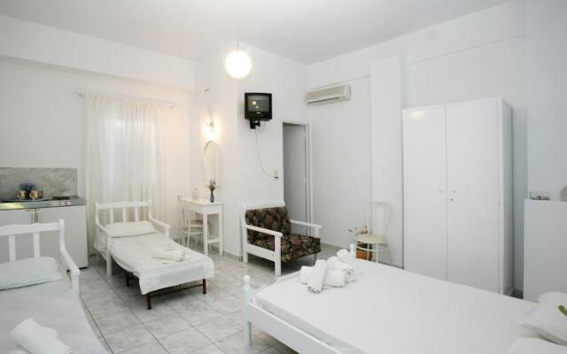Tinos Camping & Bungalows