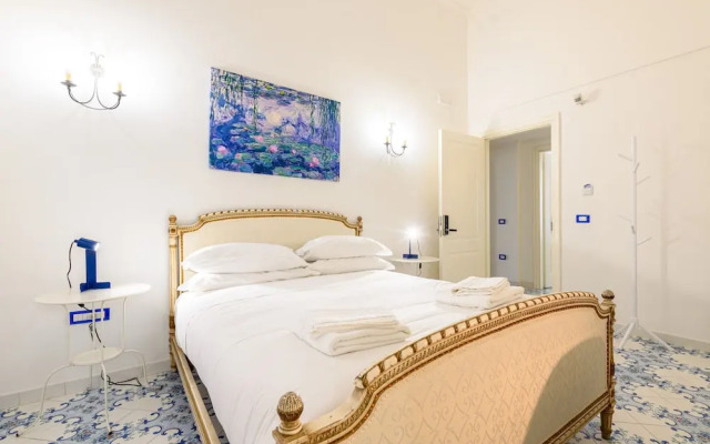 Piazza Sannazzaro 200 - Monet