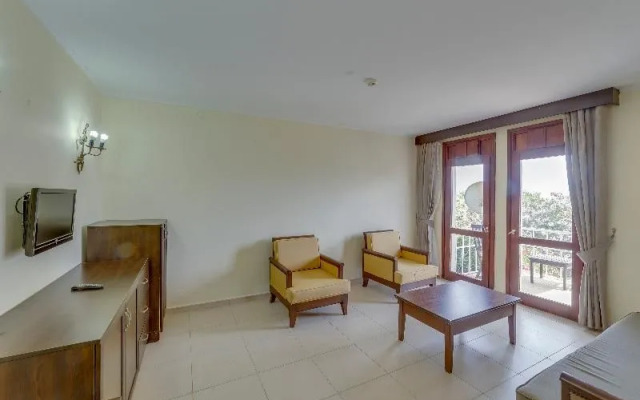 Santa Family Club Hotel