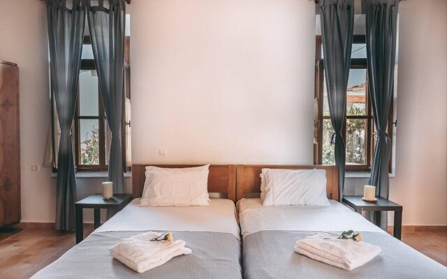 Melody House in Roustika
