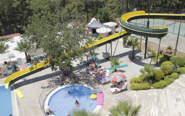 Nicholas Park Hotel