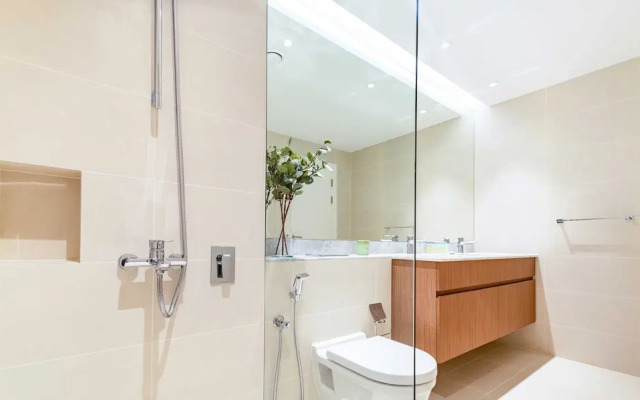 LUX  The La Rive Sea View Suite