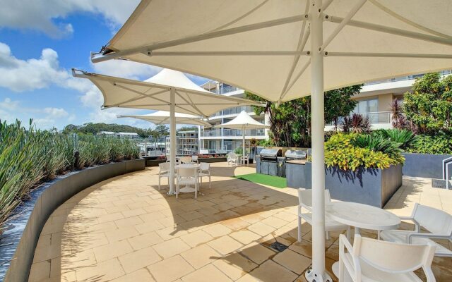 Cote D'Azur,  Unit 41/61 Donald Street