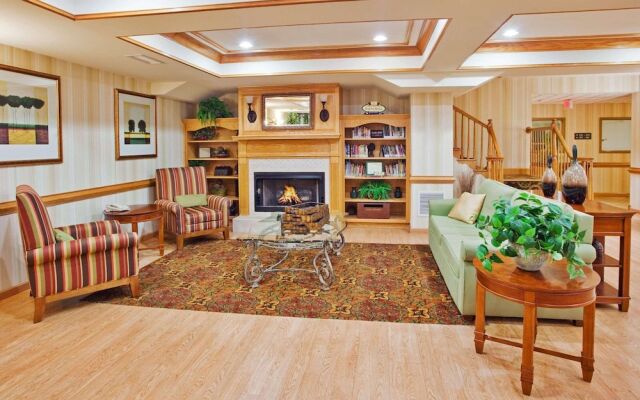 Country Inn & Suites By Carlson McDonough