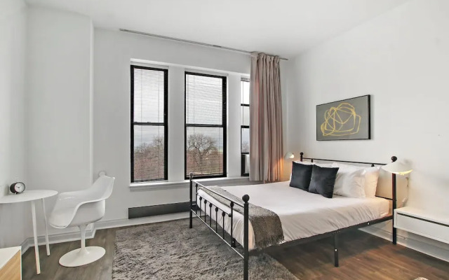 Bright Studio - Del Prado 706