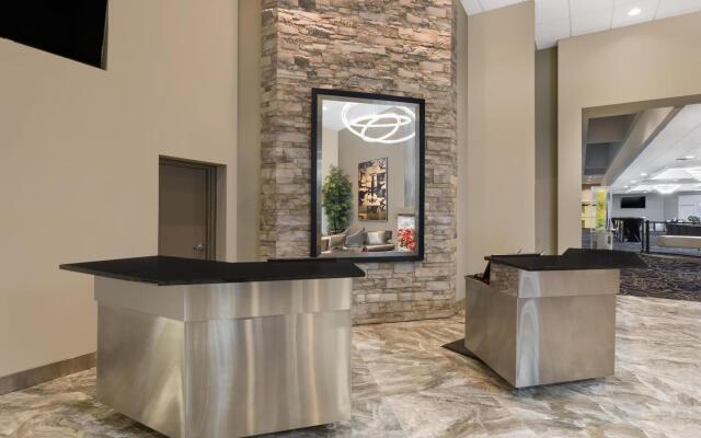 Clarion Inn Des Moines Airport