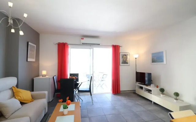 Apartment in Roses With Balcony
