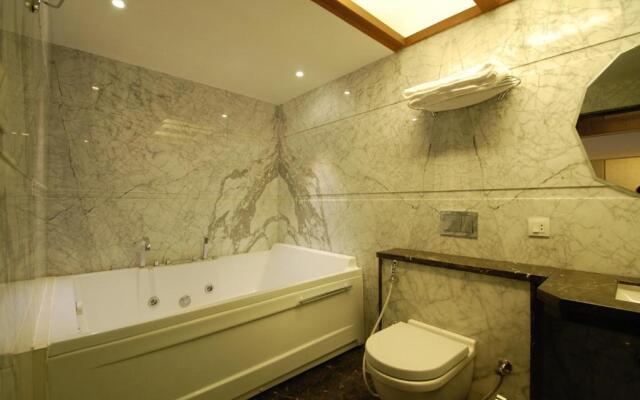 Click Hotel Sapphire Star Indore