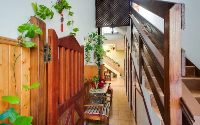 Beautiful Mansion in Hermigua, la Gomera with Patio