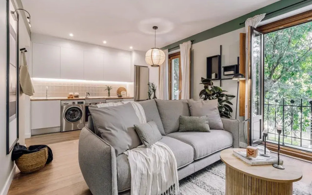 Zappa - 2 Bedrooms in Chamber