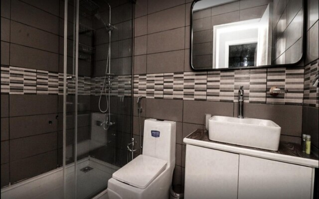 B-inn Hotel, Tyre