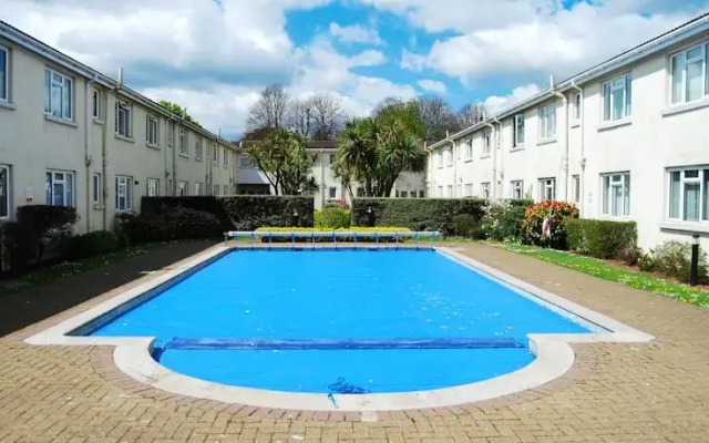 26 New Esplanade Court