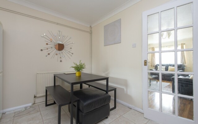 Abkat Holiday Home