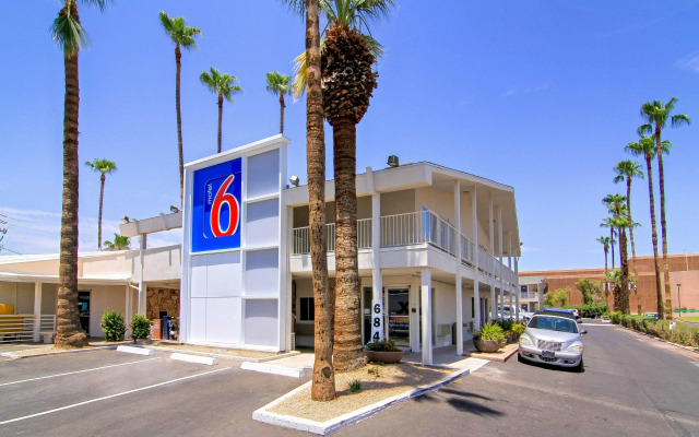 Motel 6 Old town Scottsdale/Fashion Square