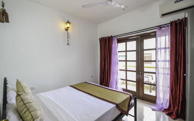 OYO 10495 Home Poolview 1BHK Candolim