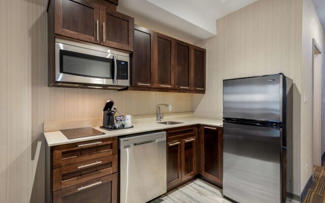 Best Western Plus Chateau Fort St. John