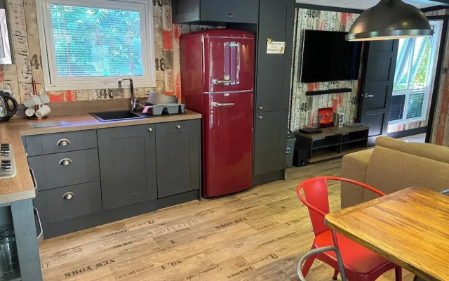 Pet Friendly Lodge - Sleeps6 - Long Stay Discount