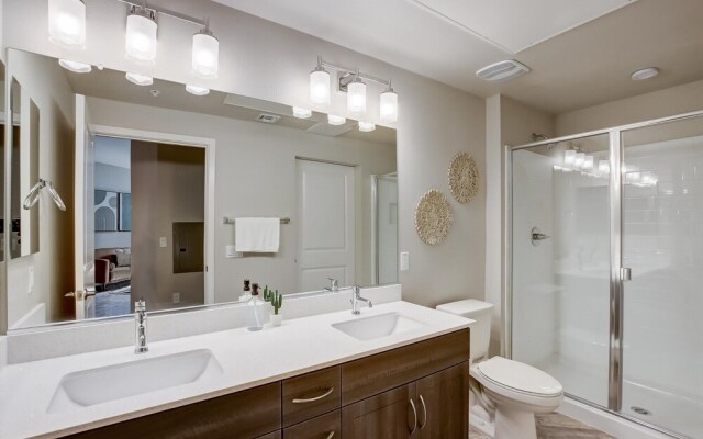 FRONTDESK Montreux Apts Northeast Phoenix