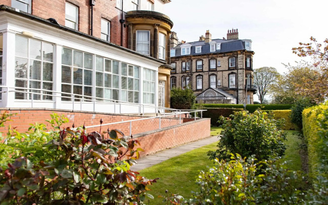 The New Southlands Hotel