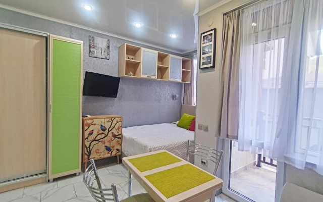 Apartment Live in the Mountains at 31 Estonskaya Street