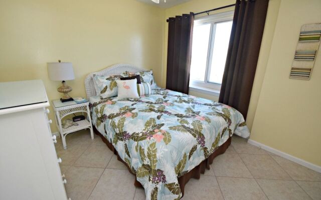 Tradewinds 801 by RedAwning